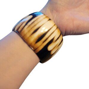 Elegant Brown and Black Bangle Bracelet
